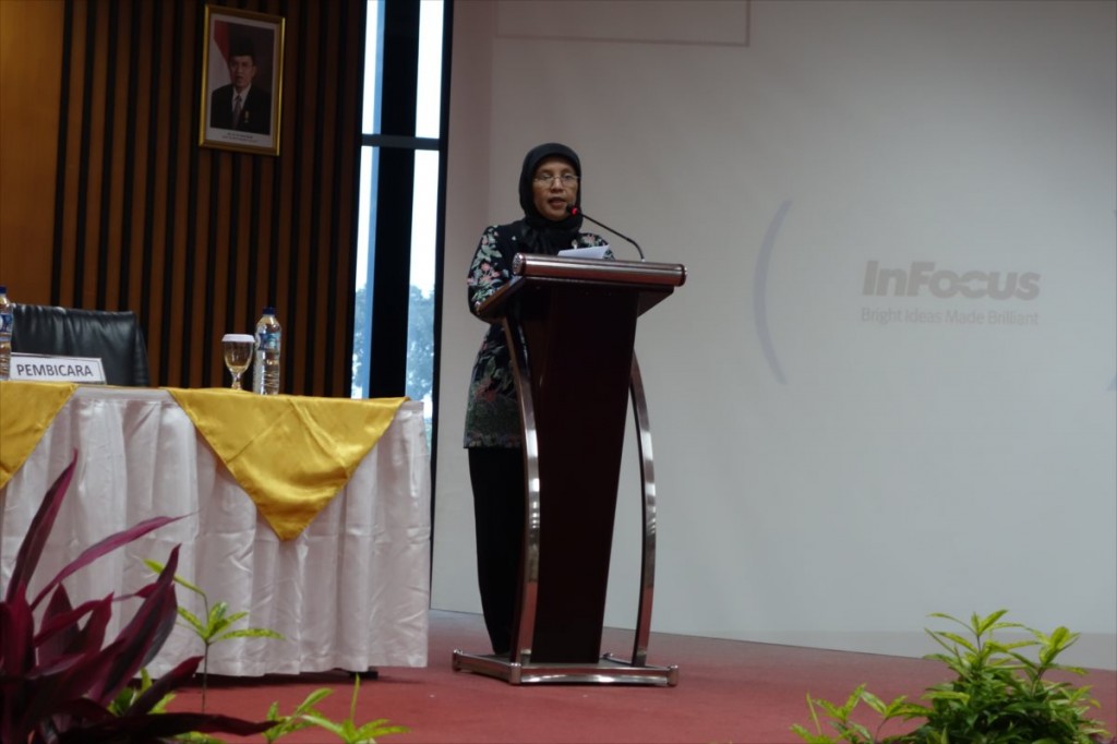 Dr. Siti Nuramaliati Projono（LIPIの議長 Prof. Iskandar Zulkaraenの代理）