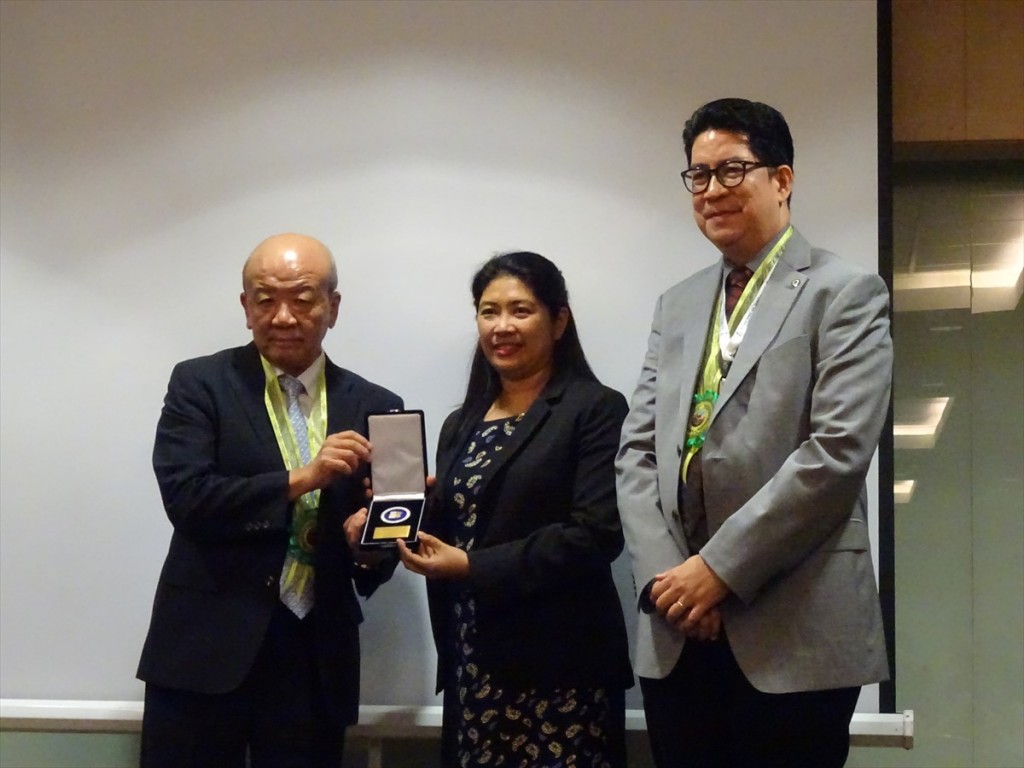 Dr. Shelah Mae B. Ursua as awardee and Prof. Yamashita and Dr. Montoya 