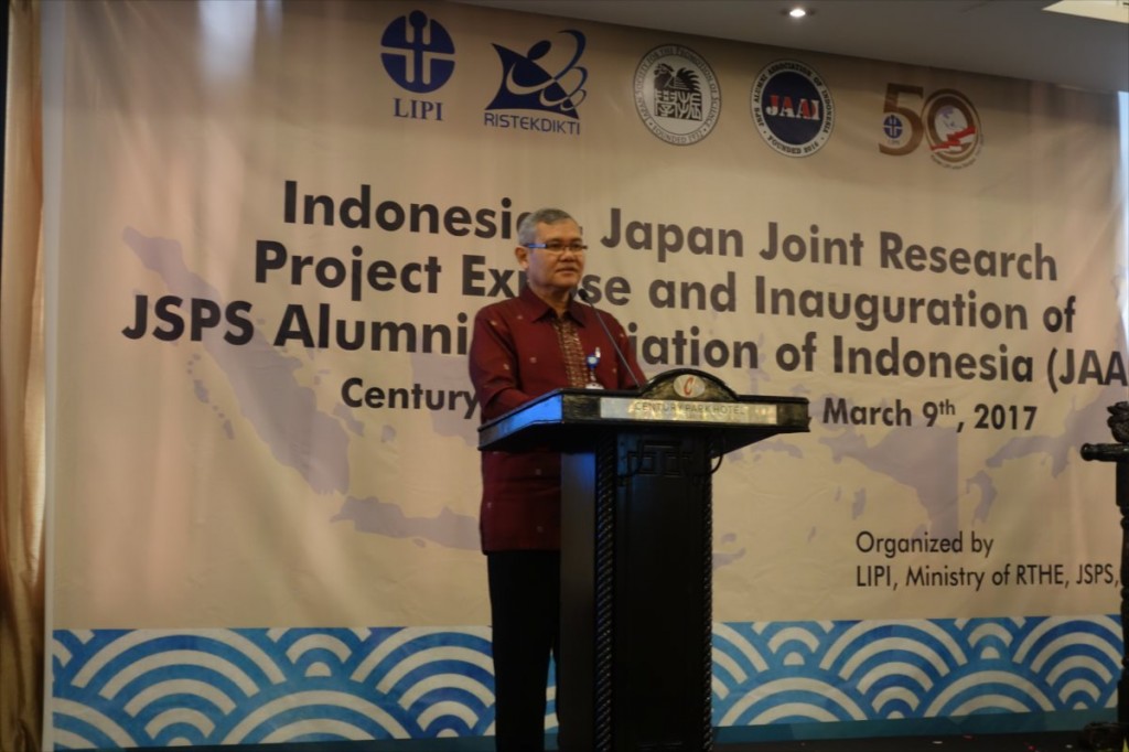 Prof. Dr. Iskandar Zulkarnain , Chairman of LIPI