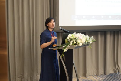 Dr.Eri Ikeda giving her lecture